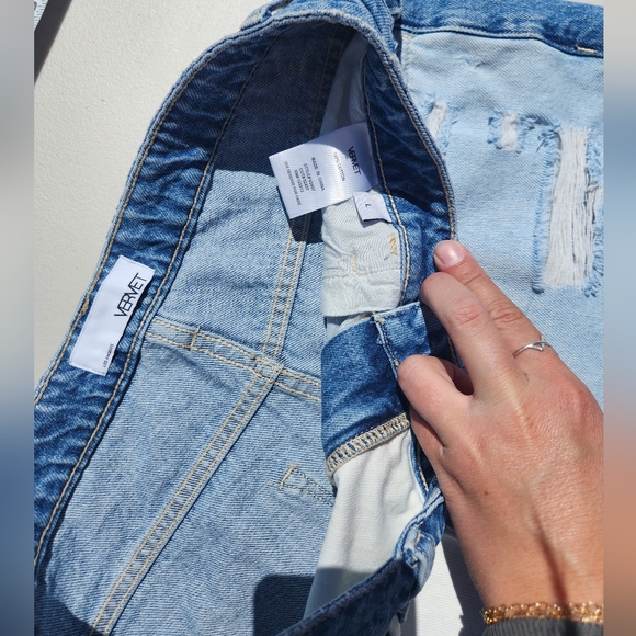 Multi color shorts - Picture 3 of 4